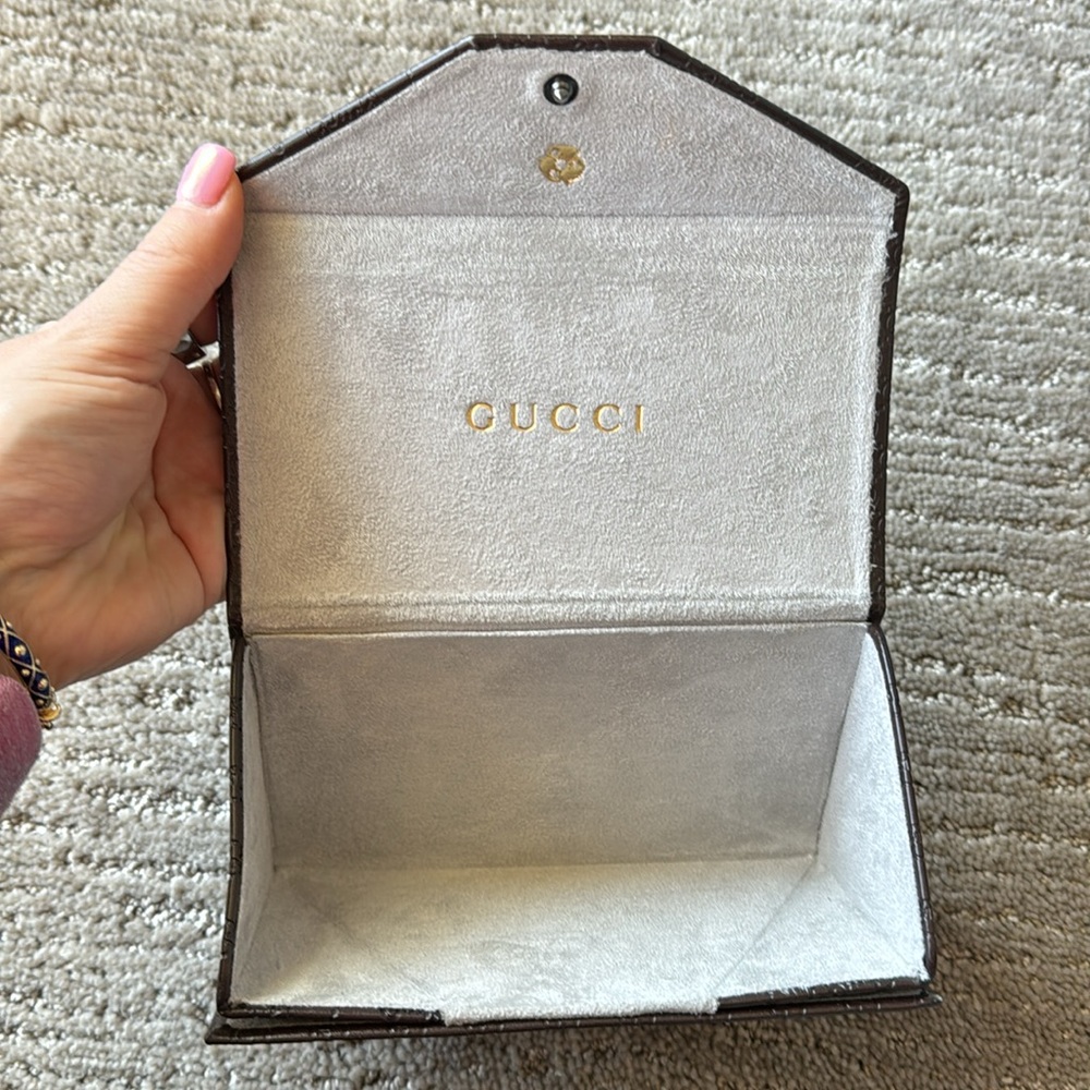 Gucci Foldable Sunglasses Case - image 5